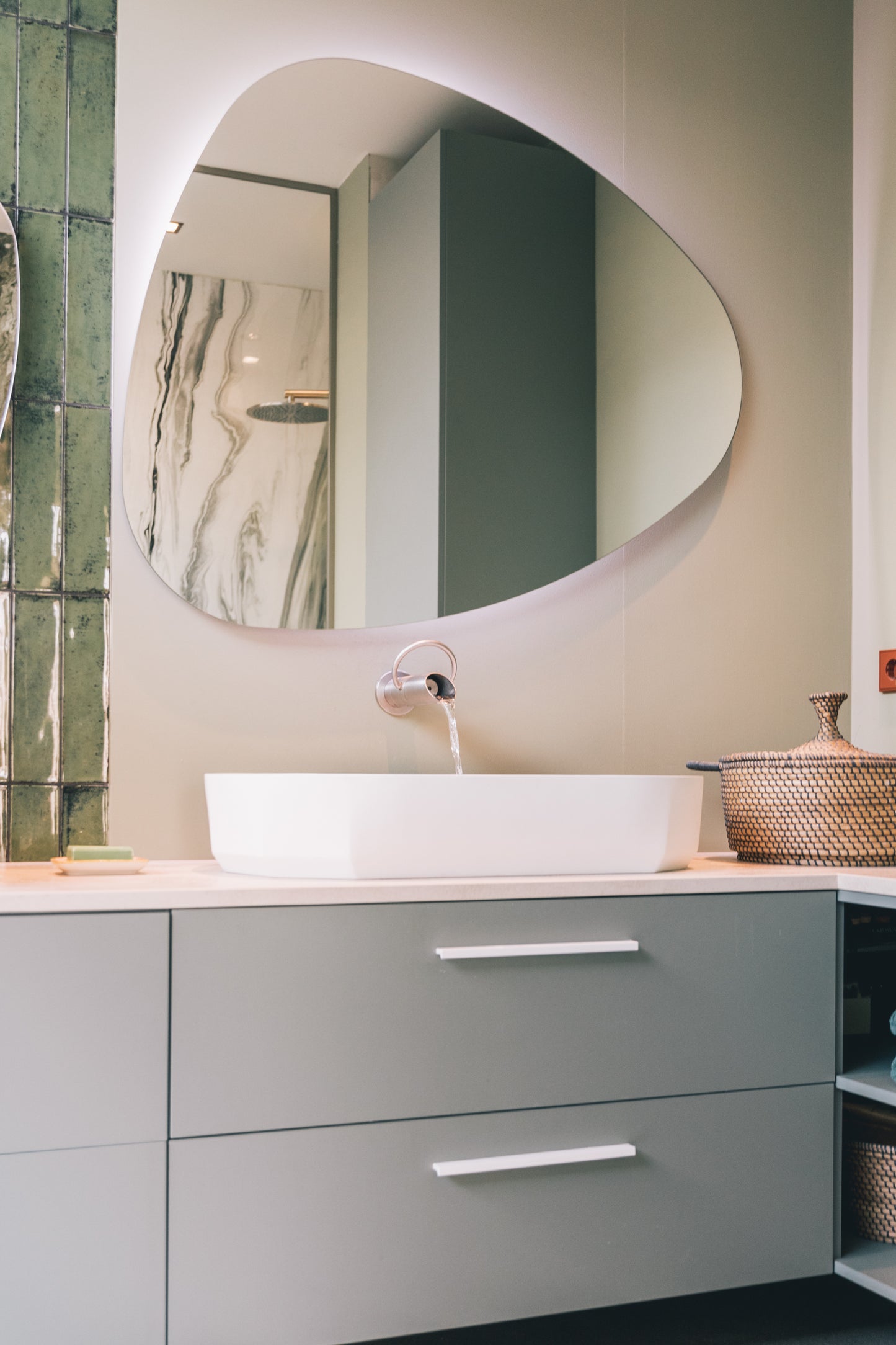 JEE-O Bloom Sink Oval top mounted (Dado Quartz) Matte White