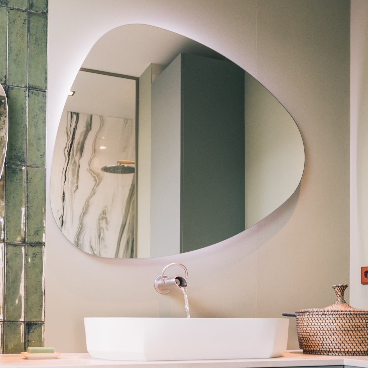 JEE-O Bloom Sink Oval top mounted Matte White