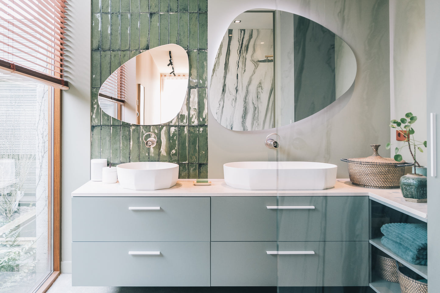 JEE-O Bloom Sink Oval top mounted (Dado Quartz) Matte White