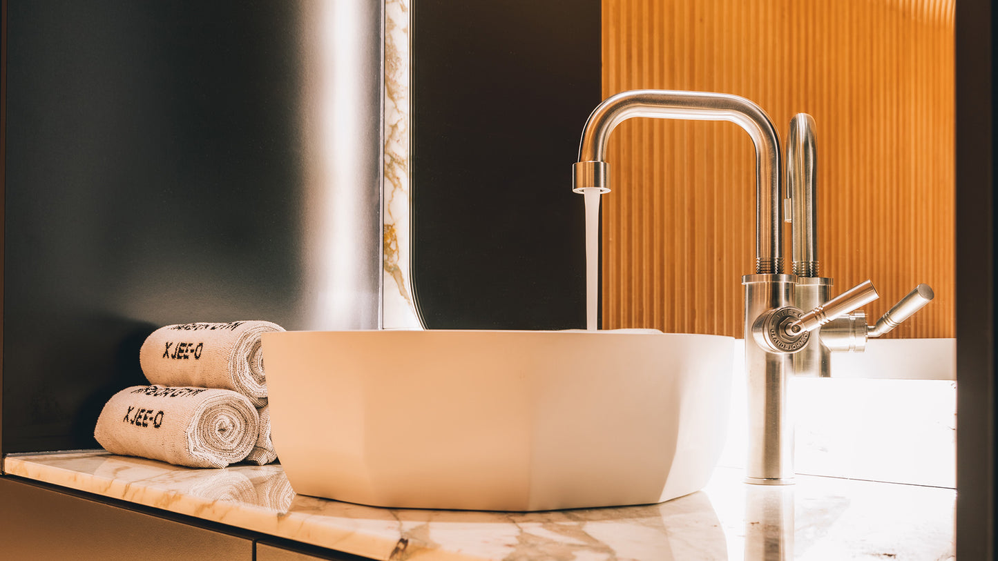 JEE-O Soho Basin/Kitchen Faucet Stainless Steel with progressive cartridge, Brushed