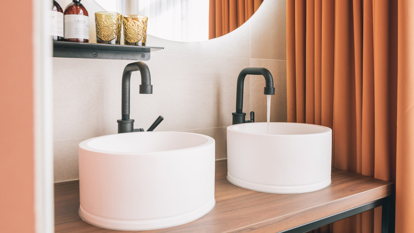 JEE-O Soho Basin/Kitchen Faucet Stainless Steel with progressive cartridge, Hammercoated Black