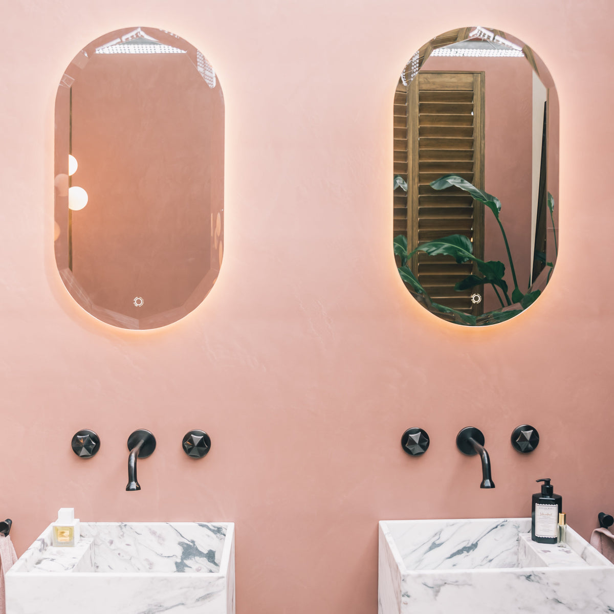 JEE-O Bloom Mirror 18" with adjustable LED backlight