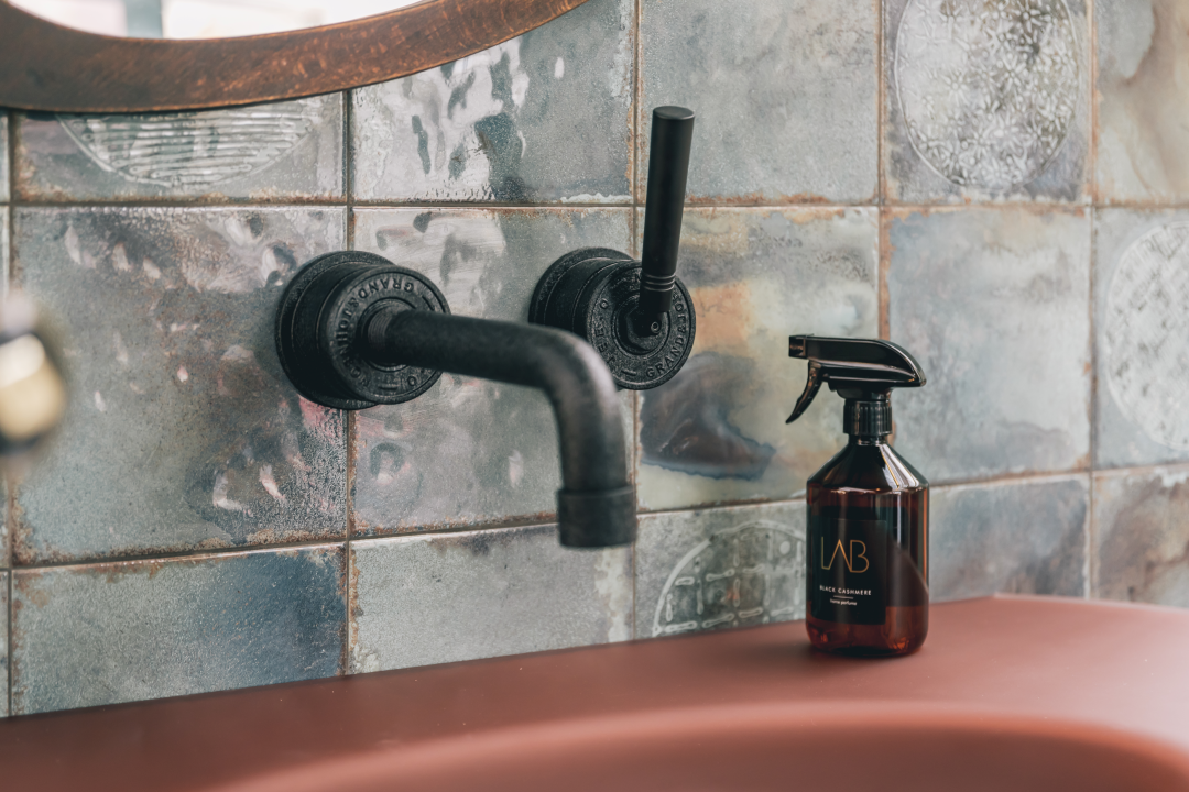 JEE-O Soho Basin Faucet Wall Mounted Stainless Steel Hammercoated Black