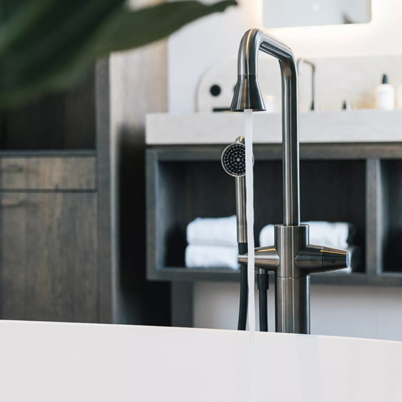 JEE-O Cone Bath Faucet Freestanding Stainless Steel with diverter and Hand Shower - Brushed