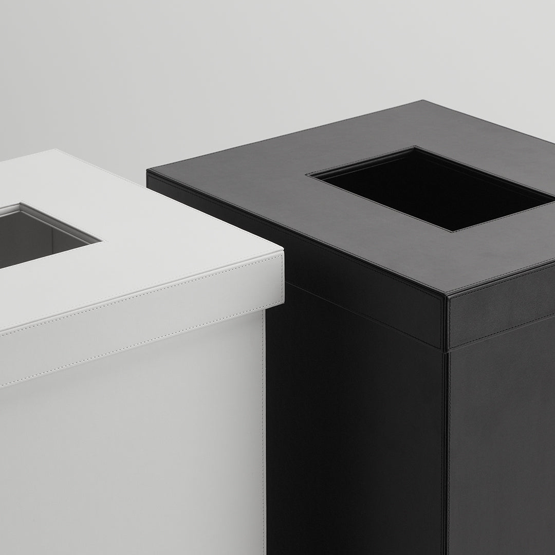 DW BROWNIE SSP Soap dispenser - Vegan Leather Black with Porcelain schwarz and Pump - Chrome