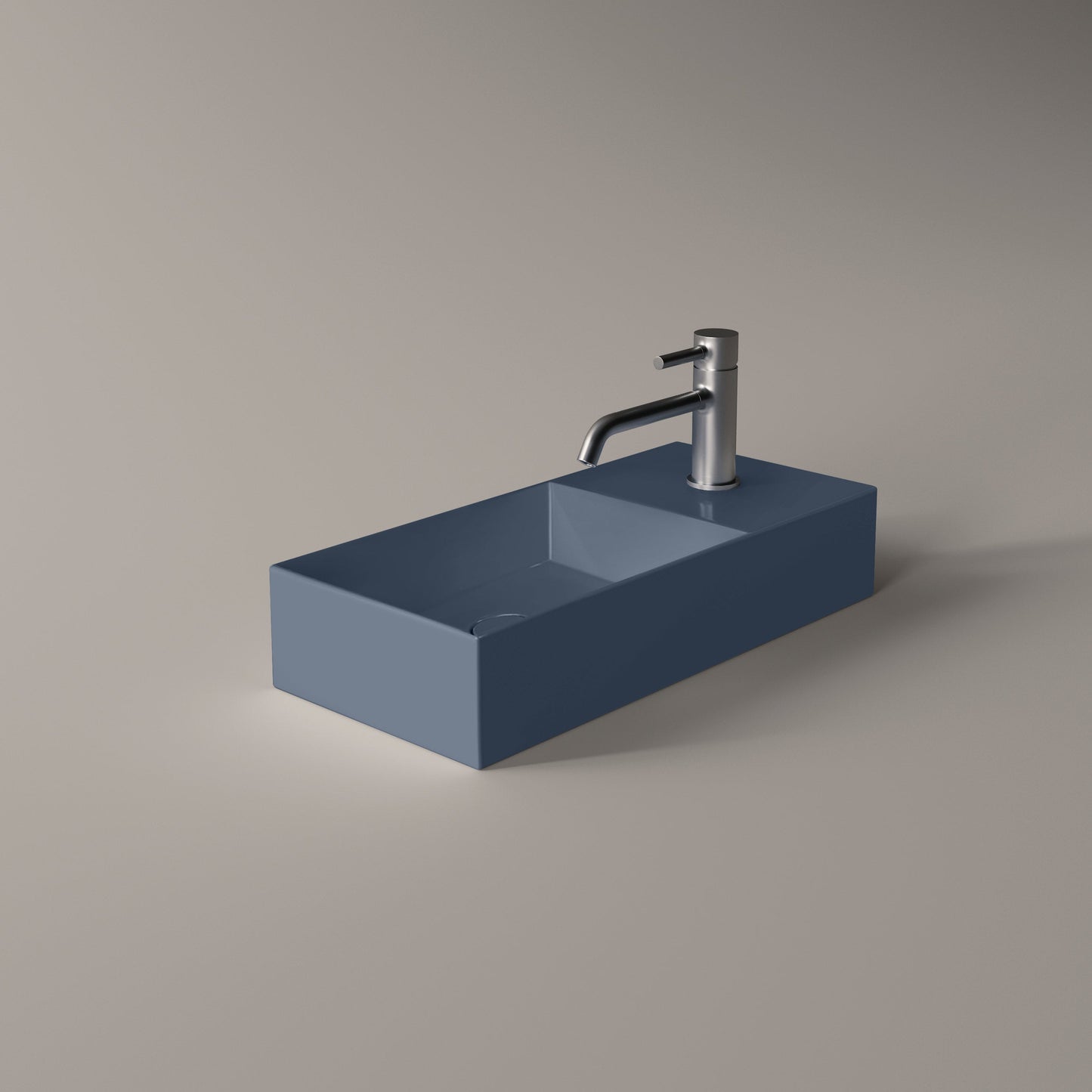 ALICE SPY Basin 18" x 8"