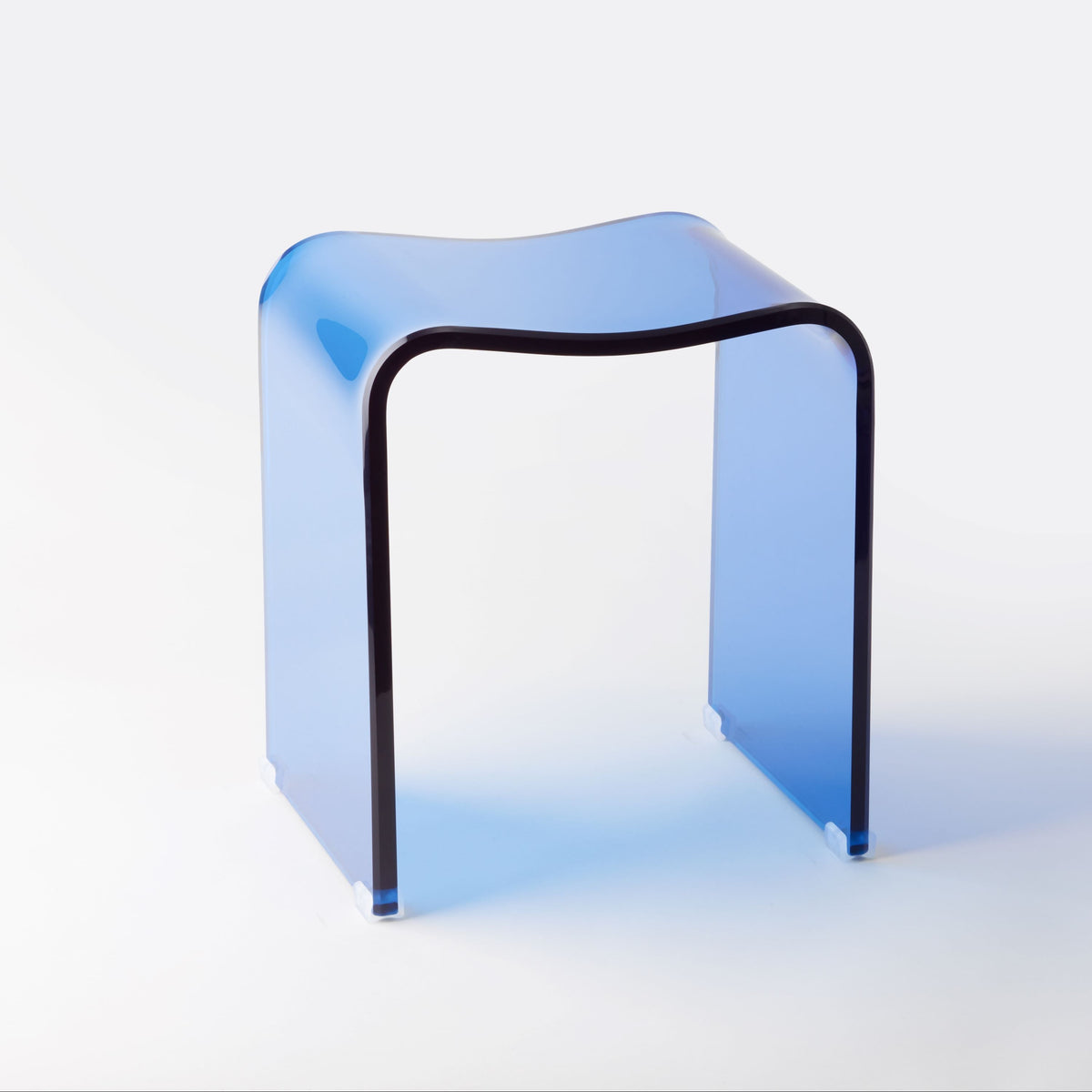 DW 2000 Stool - Acrylic Clear