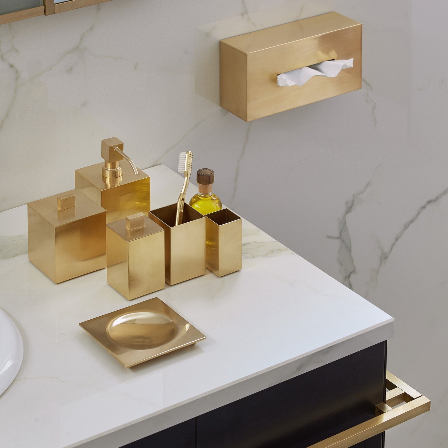 DW CO SMB CORNER container - Gold Matte 24 Carat