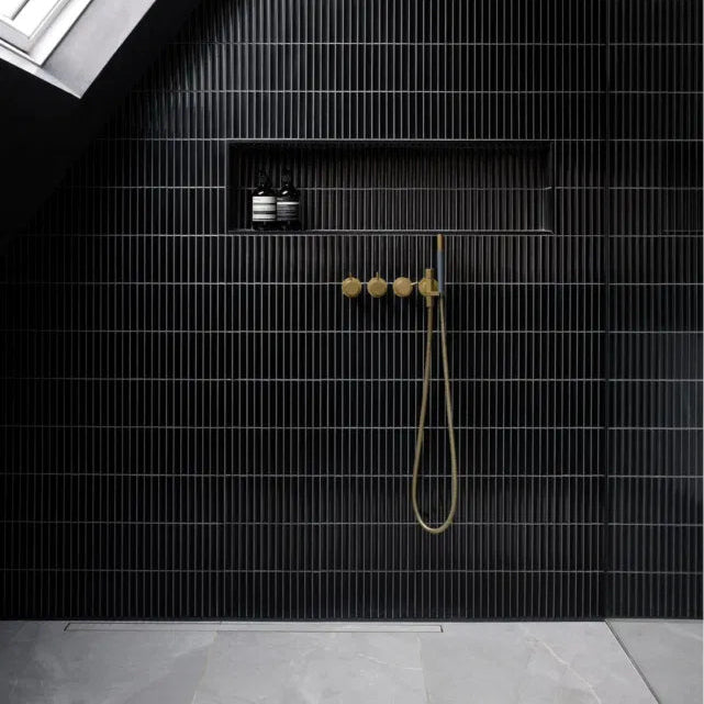 TMF Sevilla KITKAT - Black Gloss