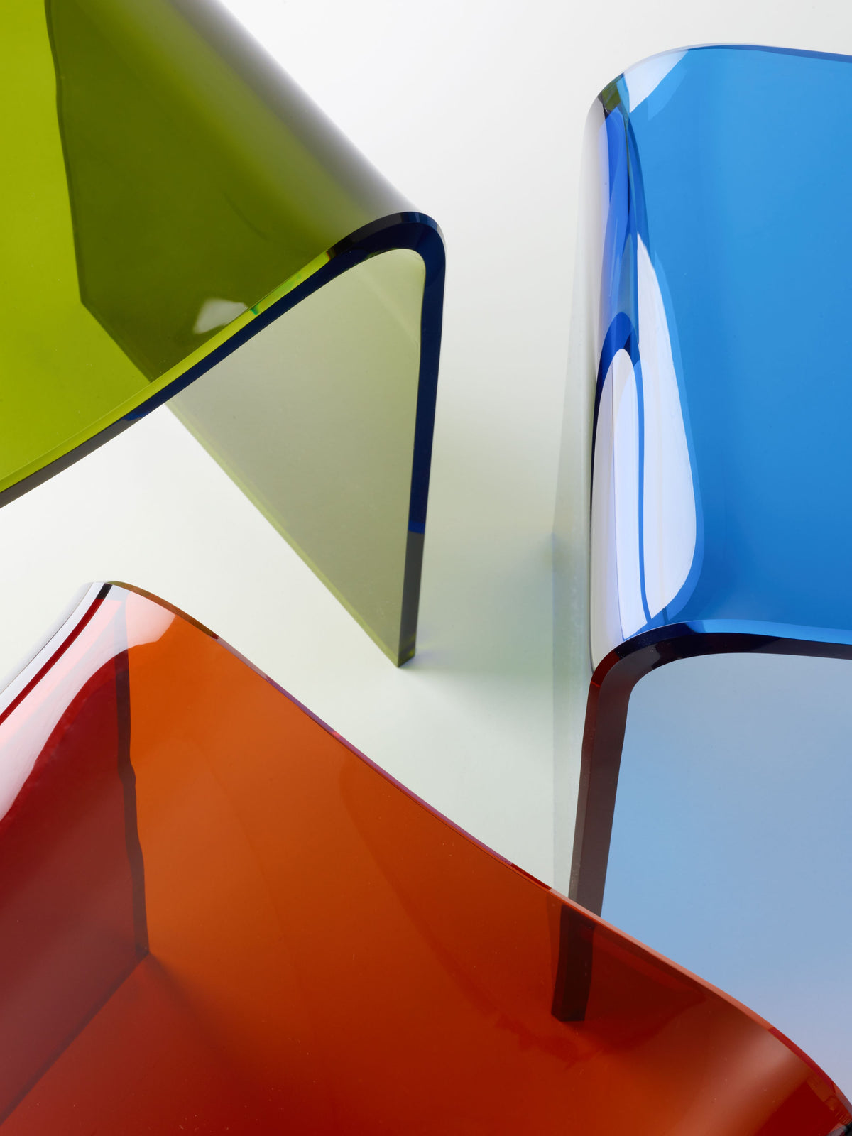 DW 2000 Stool - Acrylic Clear