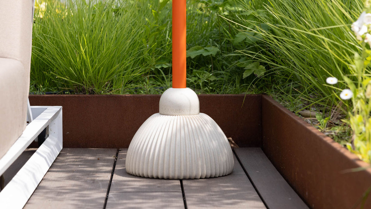 JEE-O IZI Shower (portable) with base - Orange