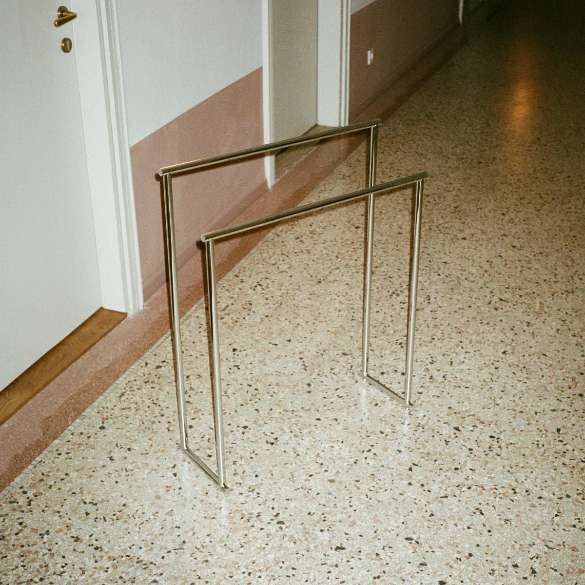 DW BAR HT Towel stand - Chrome